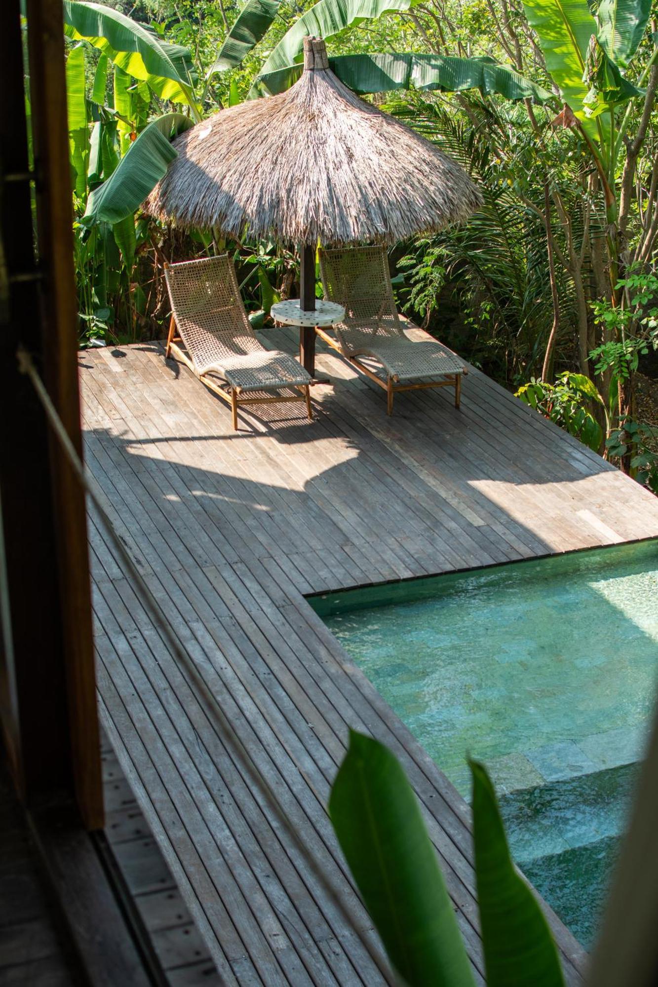 Salty Breeze Bali Hotel Ungasan  Exterior photo