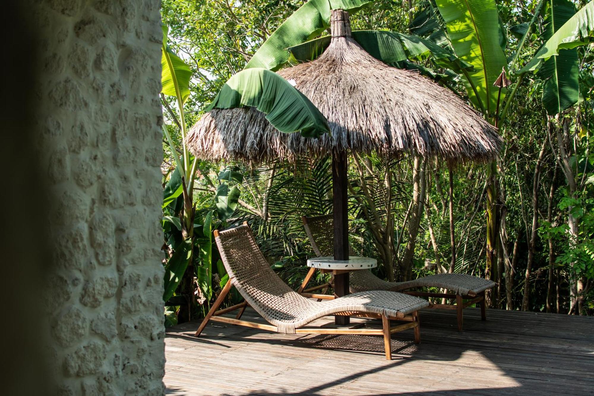 Salty Breeze Bali Hotel Ungasan  Exterior photo