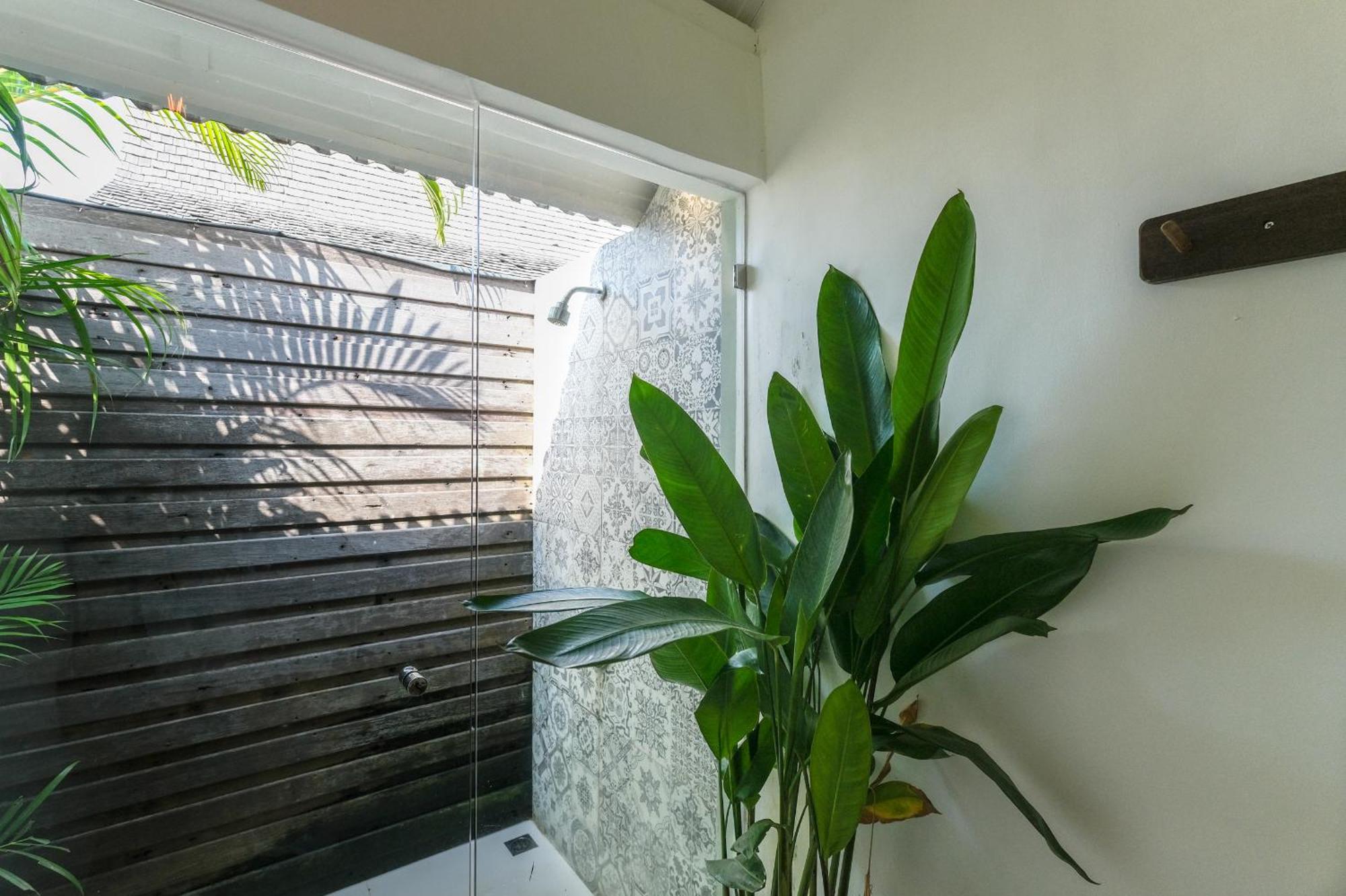 Salty Breeze Bali Hotel Ungasan  Room photo