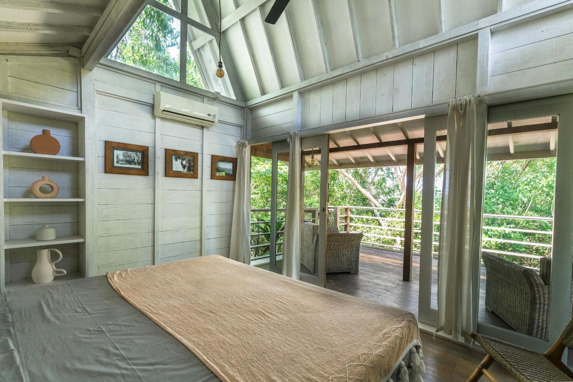 Salty Breeze Bali Hotel Ungasan  Room photo
