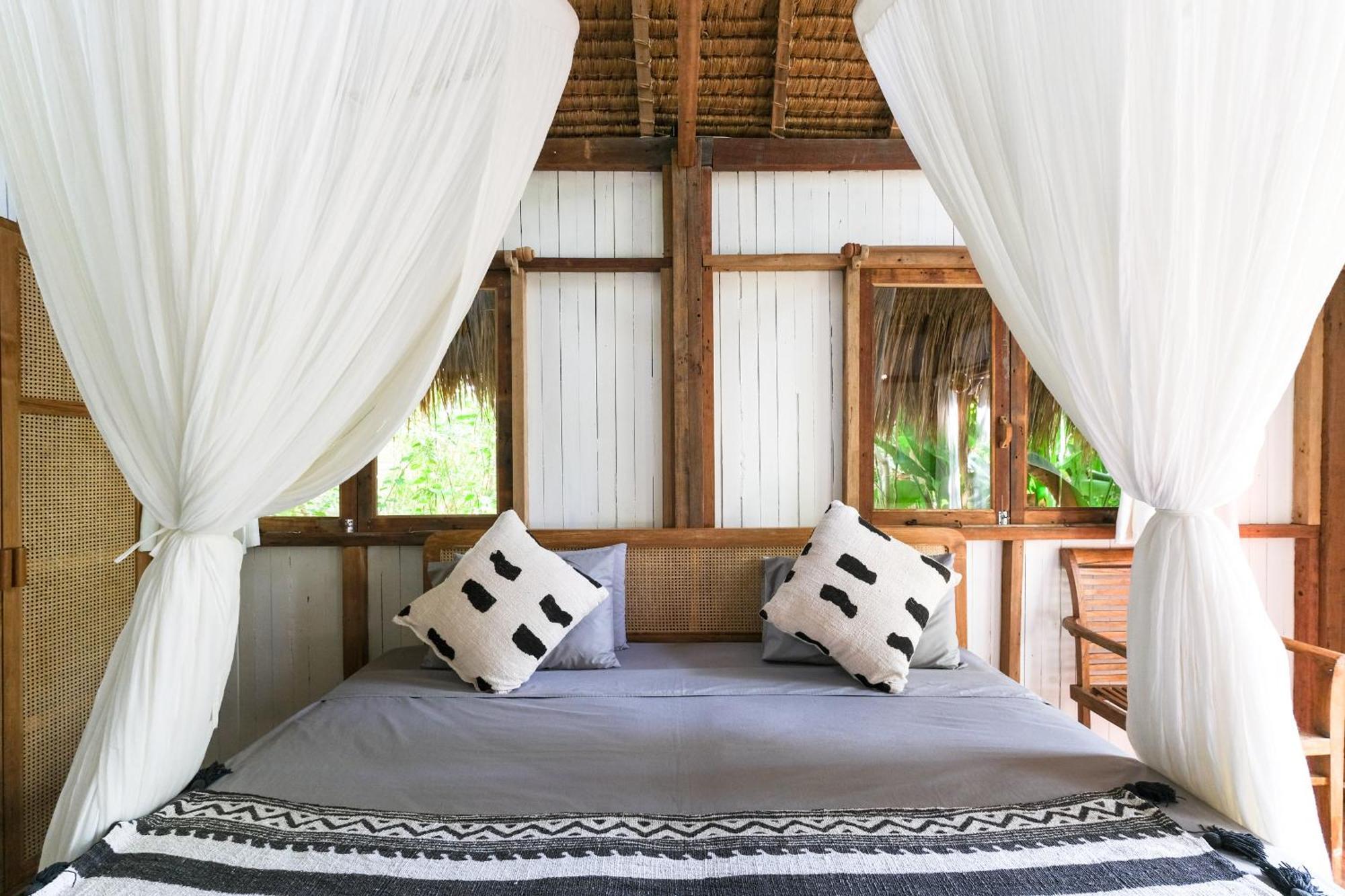 Salty Breeze Bali Hotel Ungasan  Room photo