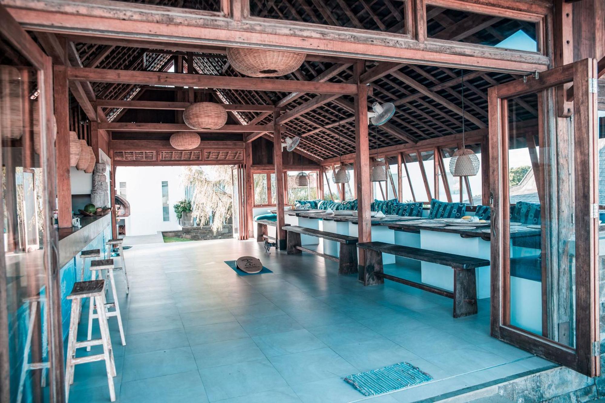 Salty Breeze Bali Hotel Ungasan  Exterior photo